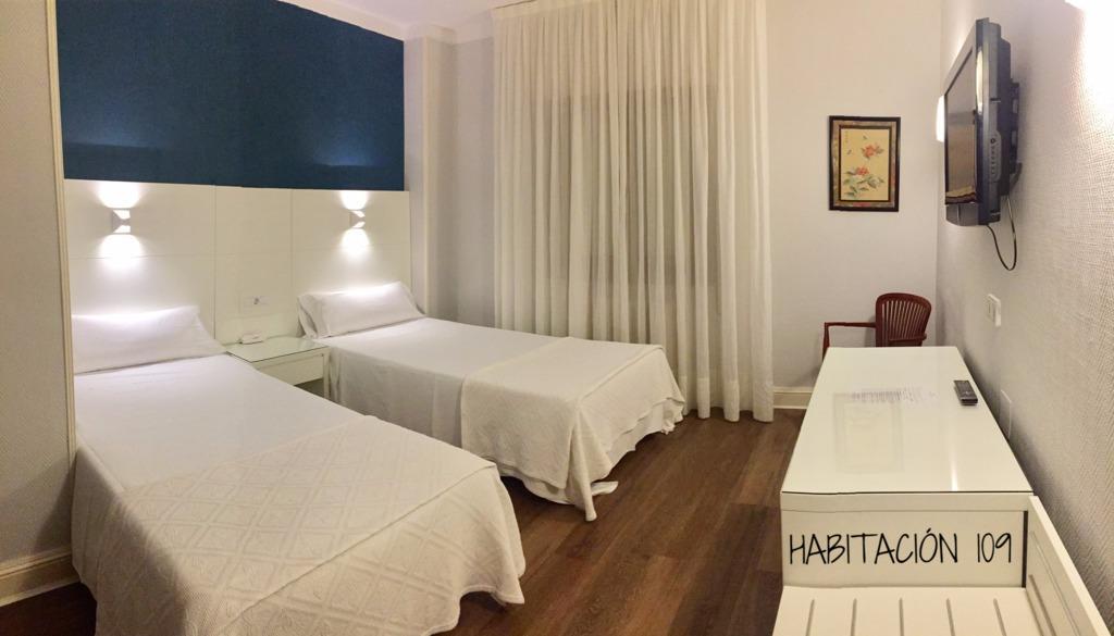 Hostal Vista Alegre Castro Urdiales Exterior foto